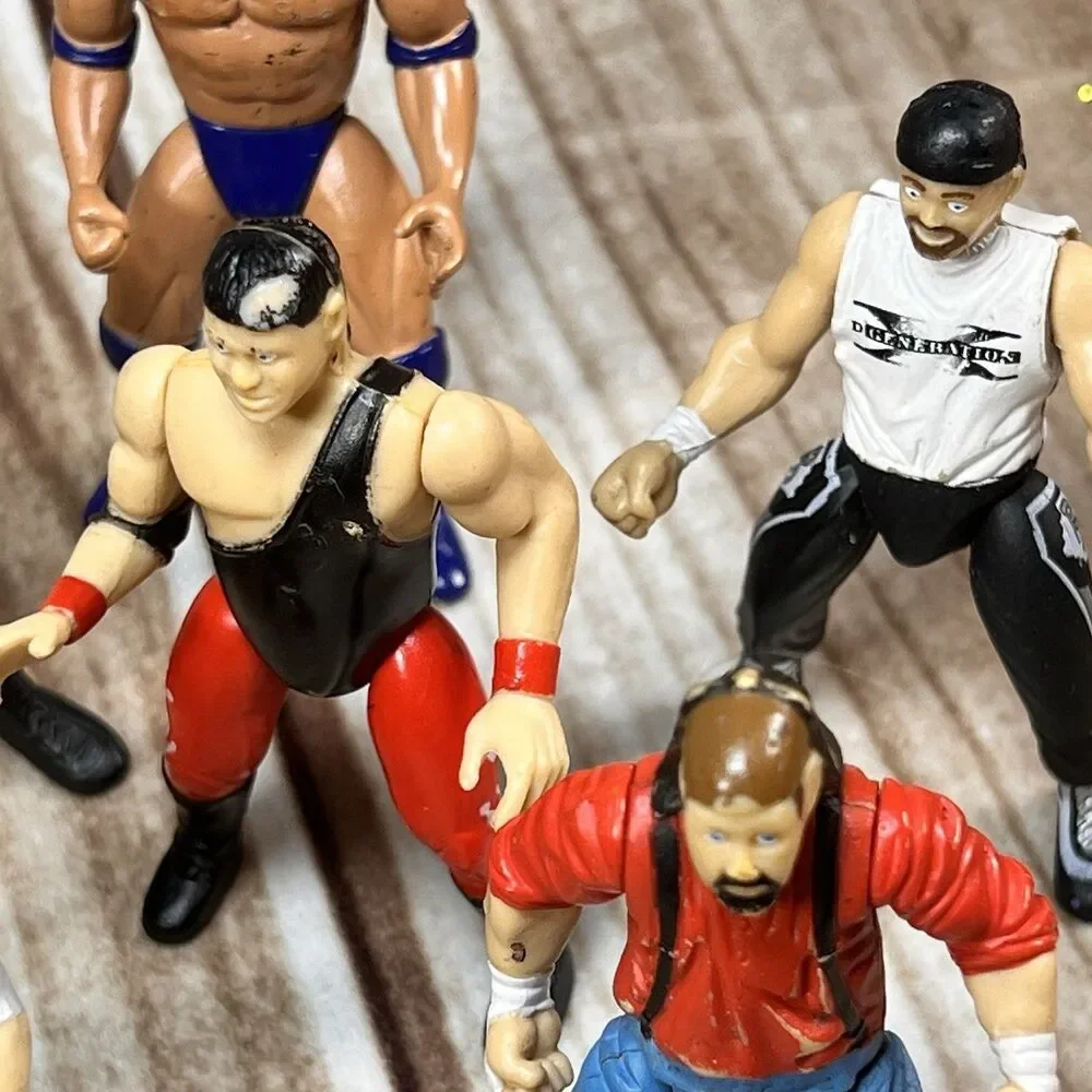 Vintage WCW WWF WWE 90s Wrestling Action Figure Lot of 18 Figures